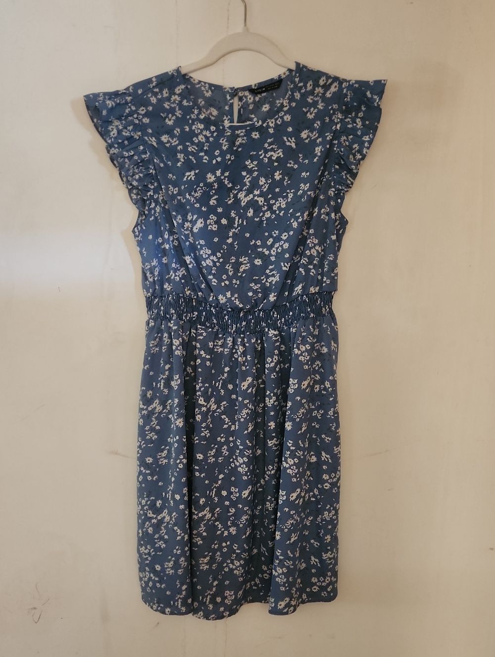 💕5/$25 SHEIN Blue Floral Midi Dress with Flutter Sleeves